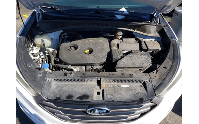 Hyundai Tucson SE - автомобили, коли, обяви за нови и употребявани 10