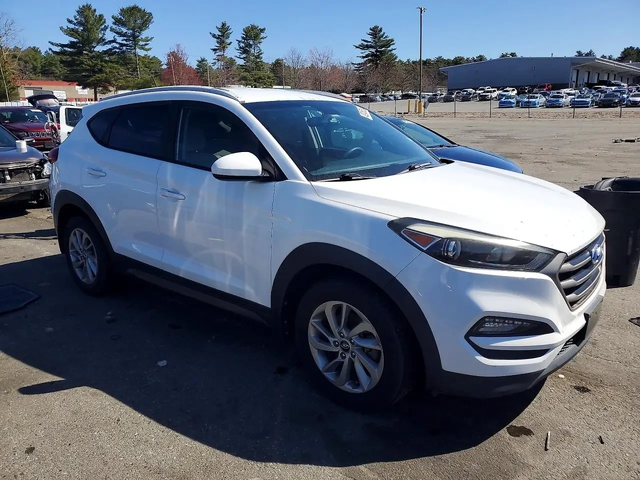 Hyundai Tucson SE - автомобили, коли, обяви за нови и употребявани 1