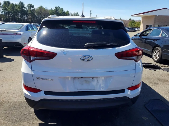 Hyundai Tucson SE - автомобили, коли, обяви за нови и употребявани 5