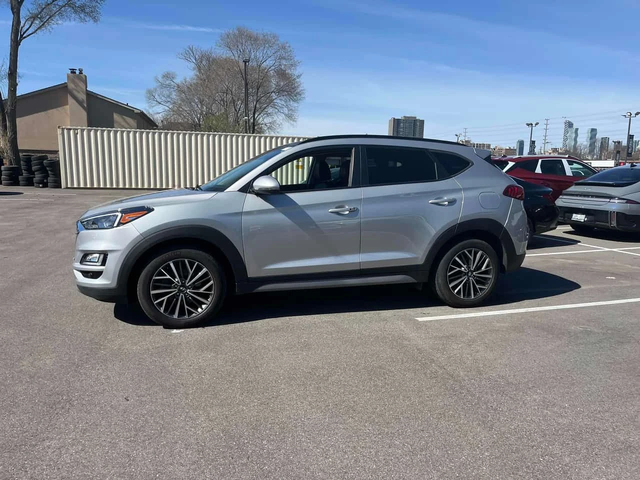 Hyundai Tucson * Luxury * 360 * PANO * ПОДГРЕВ - автомобили, коли, обяви за нови и употребявани 1