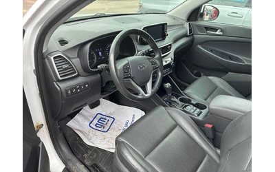 Hyundai Tucson * Luxury * ПОДГРЕВ * ПАНОРАМА * КЛИП НА МОТОРА - автомобили, коли, обяви за нови и употребявани 6