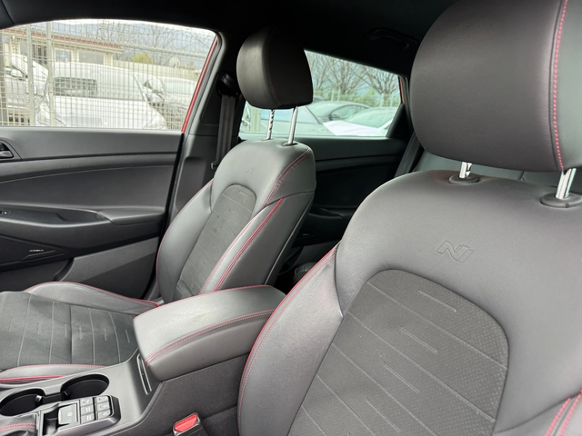 Hyundai Tucson IX35/NAVI/4X4 - автомобили, коли, обяви за нови и употребявани 12