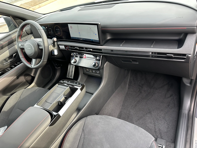 Hyundai Tucson Model-2025/Hibrid-239ps/N-line/Sitze Paket - автомобили, коли, обяви за нови и употребявани 12
