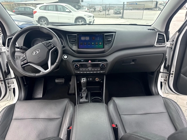 Hyundai Tucson 1.7crdi - автомобили, коли, обяви за нови и употребявани 11