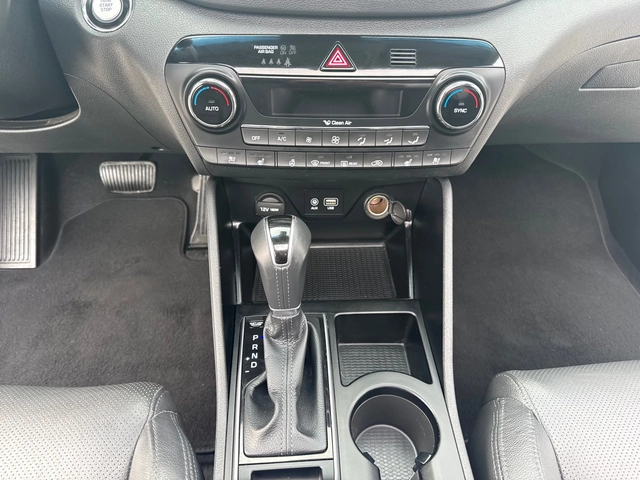 Hyundai Tucson 1.7crdi - автомобили, коли, обяви за нови и употребявани 16