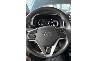 Hyundai Tucson 2.0 CRDI 4x4 - OЧАКВАН ВНОС - автомобили, коли, обяви за нови и употребявани 6
