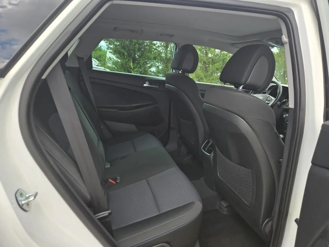Hyundai Tucson 2.0CRDI-136кс= АВТОМАТ= 4Х4= 156.000км= ПАНОРАМА - автомобили, коли, обяви за нови и употребявани 13