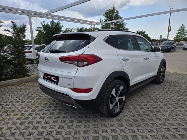 Hyundai Tucson 2.0CRDI-136кс= АВТОМАТ= 4Х4= 156.000км= ПАНОРАМА - автомобили, коли, обяви за нови и употребявани 2