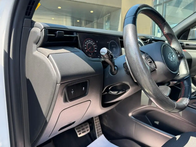 Hyundai Tucson N Line LEATHER HEATED SEATS+WHEEL, SUNROOF, REMOTE All Wheel Drive - автомобили, коли, обяви за нови и употребявани 12