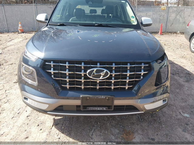 Hyundai Venue 1.6L I-4 DOHC, VVT, 121HP Front Wheel Drive - автомобили, коли, обяви за нови и употребявани 12