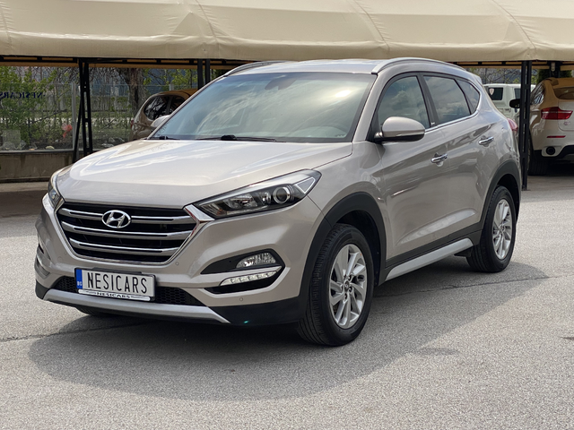 HYUNDAY TUCSON 1.7D AUTOMATIC - автомобили, коли, обяви за нови и употребявани 17