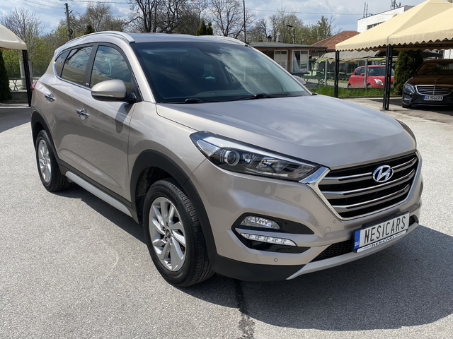 HYUNDAY TUCSON 1.7D AUTOMATIC - автомобили, коли, обяви за нови и употребявани 2