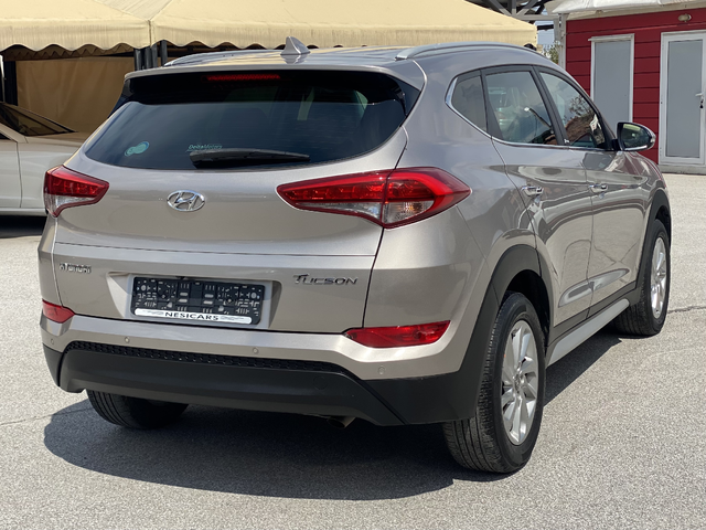 HYUNDAY TUCSON 1.7D AUTOMATIC - автомобили, коли, обяви за нови и употребявани 3