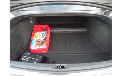 Infiniti Q 60 S - автомобили, коли, обяви за нови и употребявани 10