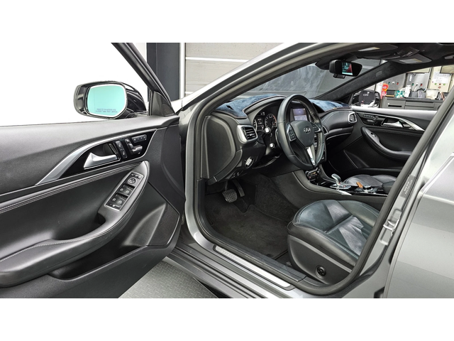 Infiniti Q30 2.0 Essential - автомобили, коли, обяви за нови и употребявани 12