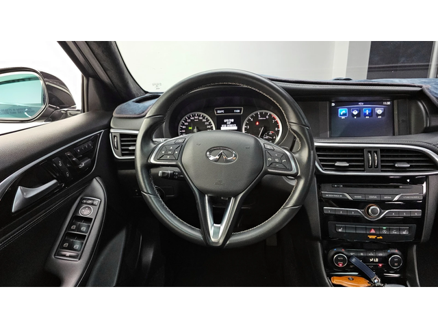 Infiniti Q30 2.0 Essential - автомобили, коли, обяви за нови и употребявани 13