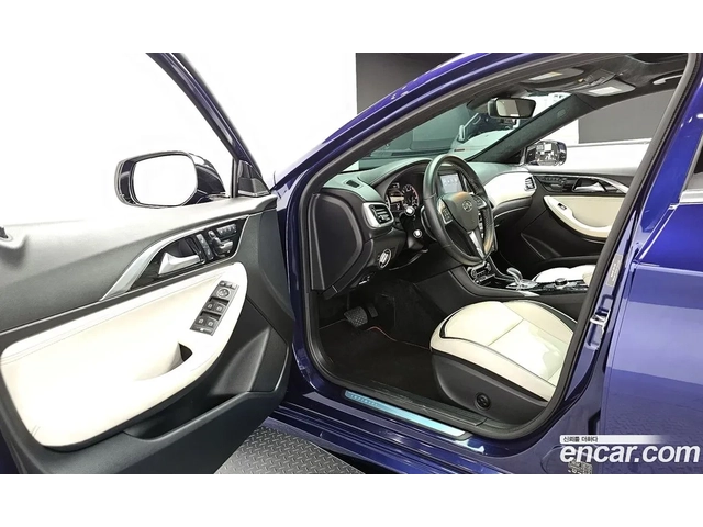 Infiniti Q30 2.0t GALLERY WHITE * БЯЛА КОЖА * ПАНОРАМА * 2КЛЮЧА - автомобили, коли, обяви за нови и употребявани 2