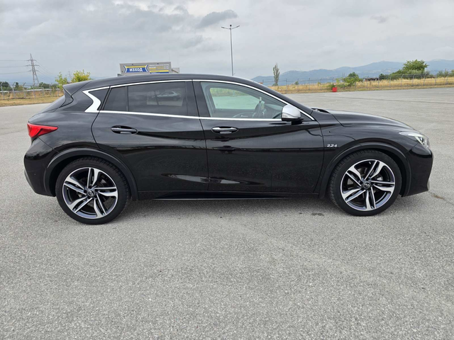 Infiniti Q30 QS30 4X4 - автомобили, коли, обяви за нови и употребявани 7