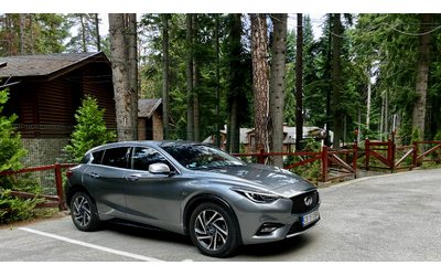 infiniti-q30-qx30-2-2d-16v-turbo-4x4-64000km - 1