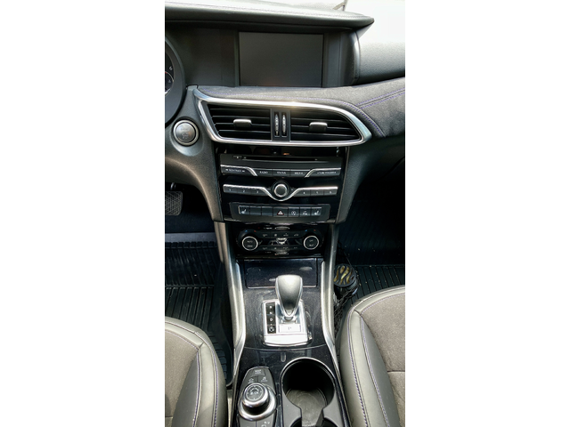 Infiniti Q30 QX30 2.2D 16V TURBO 4x4 64000km - автомобили, коли, обяви за нови и употребявани 5