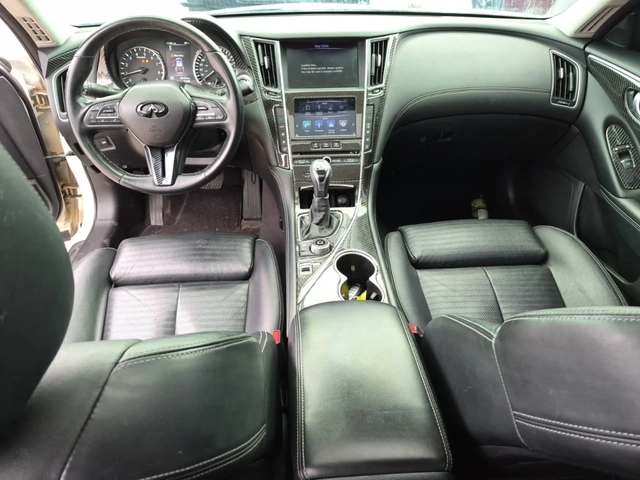 Infiniti Q50 3.0T SIGNATURE EDITION - автомобили, коли, обяви за нови и употребявани 3