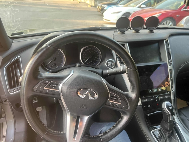 Infiniti Q60 CARFAX - автомобили, коли, обяви за нови и употребявани 8