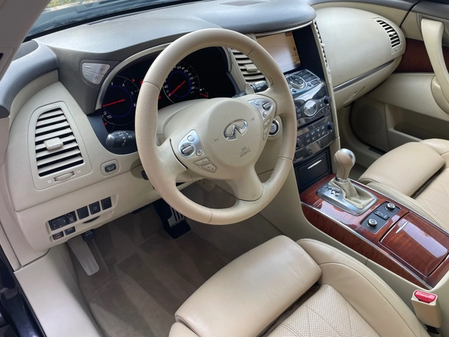 Infiniti QX70 FX 3.0dS AWD Premium AUTOMATIC - автомобили, коли, обяви за нови и употребявани 5