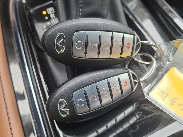 Infiniti QX80 * LUXE * CARFAX * ЦЕНА ДО БГ - автомобили, коли, обяви за нови и употребявани 7