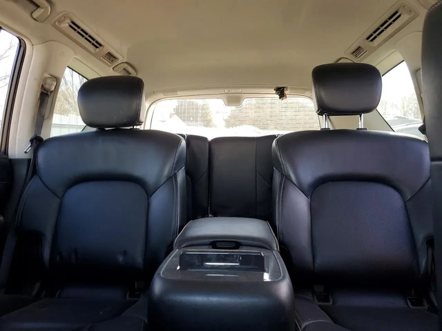 Infiniti QX80 LUXE - автомобили, коли, обяви за нови и употребявани 8