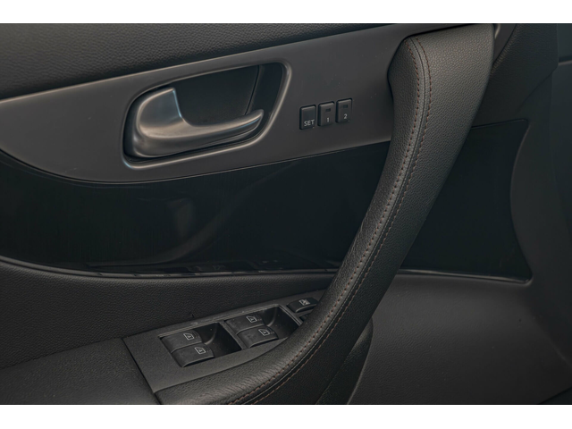 Infinity FX30 SD/Дистроник/Lane Assist/Камера 360/Обдухване - автомобили, коли, обяви за нови и употребявани 8