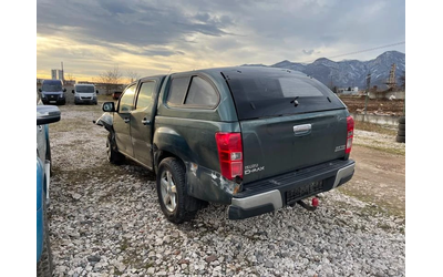 isuzu-d-max - 0