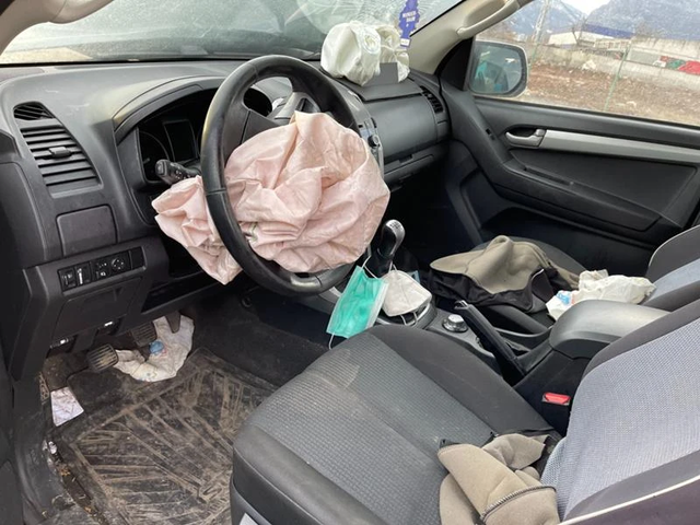 Isuzu D-max 2.5TDi 163к.с. на части - автомобили, коли, обяви за нови и употребявани 5