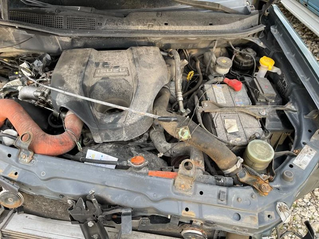 Isuzu D-max 2.5TDi 163к.с. на части - автомобили, коли, обяви за нови и употребявани 7