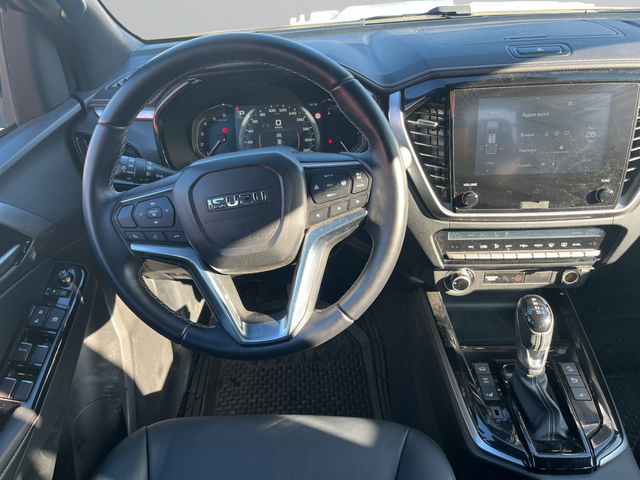 Isuzu D MAX - автомобили, коли, обяви за нови и употребявани 7