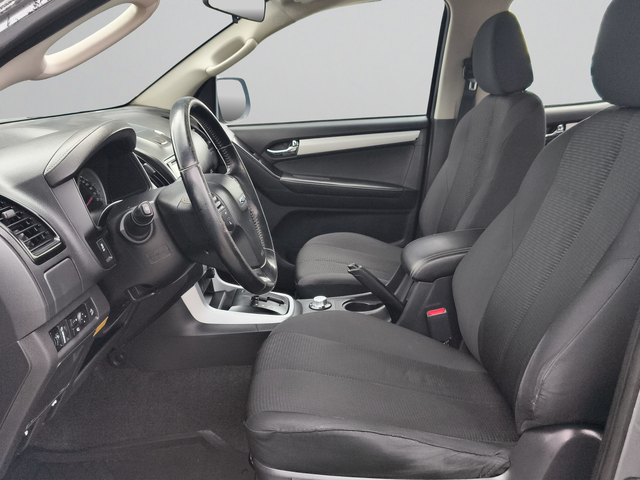 Isuzu D MAX 4x4 D/C GRAVITY 6AT - автомобили, коли, обяви за нови и употребявани 10