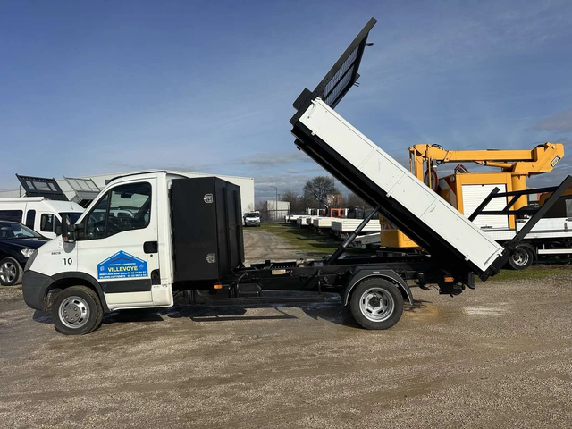 Iveco 35c15 Самосвал задно разтоварване - автомобили, коли, обяви за нови и употребявани 5