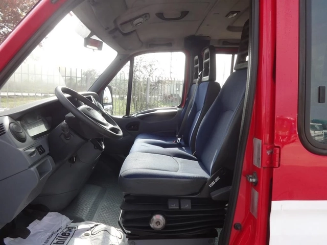 Iveco 35c15 3.0HPI  КАТ. * Б* 7-места - автомобили, коли, обяви за нови и употребявани 8