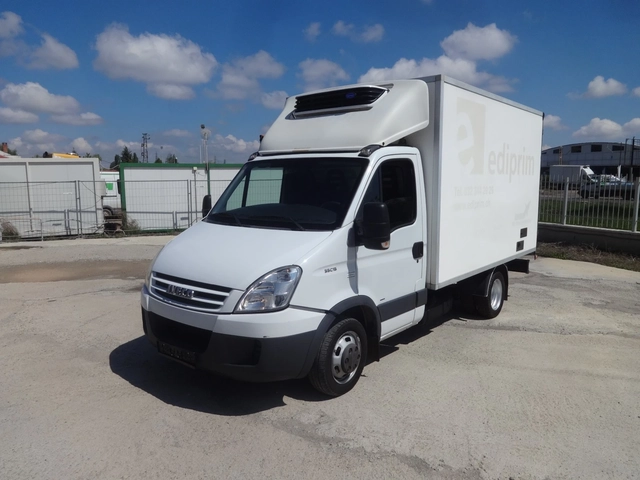 Iveco 35c15 3.0HPI  КАТ. * Б* ХЛАДИЛЕН - автомобили, коли, обяви за нови и употребявани 2