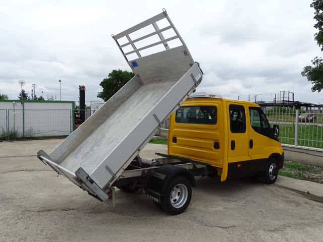 Iveco 35c17 3.0HPI * 7-места* ГОРЕН КЛИМАТИК НА КАБИНАТА - автомобили, коли, обяви за нови и употребявани 2
