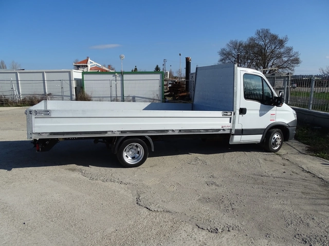 Iveco 35c17 3.0HPI  КАТ. * Б* БОРДОВИ * 4, 15 М КАРОСЕРИЯ * * - автомобили, коли, обяви за нови и употребявани 7