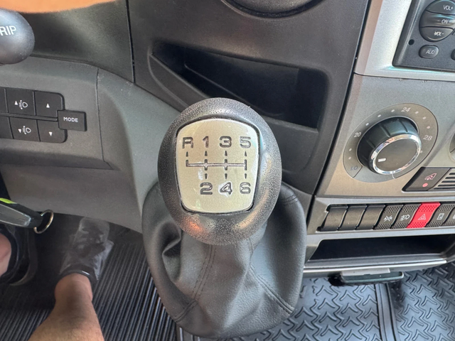 Iveco 35c18 СПЕЦИАЛЕН#КЛИМАТИК#ВЪЗГЛАВНИЦИ#ДВОЙНА ГУМА - автомобили, коли, обяви за нови и употребявани 11