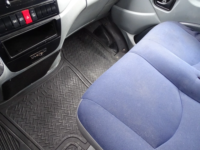 Iveco 35c18 * * * 4, 10 м КАРОСЕРИЯ* * * - автомобили, коли, обяви за нови и употребявани 10