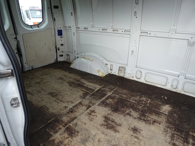 Iveco 35s13 - автомобили, коли, обяви за нови и употребявани 8