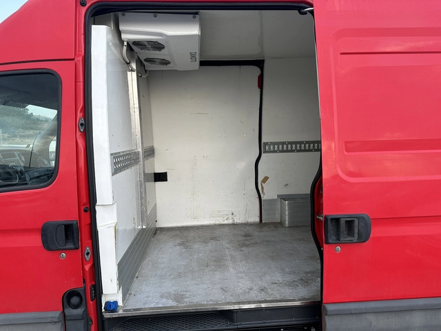 Iveco 35s15 ХЛАДИЛЕН* 3.0 БЕНЗИН/МЕТАН* КЛИМАТРОНИК - автомобили, коли, обяви за нови и употребявани 9