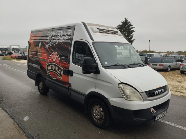 Iveco 35S18 3.0D - автомобили, коли, обяви за нови и употребявани 0