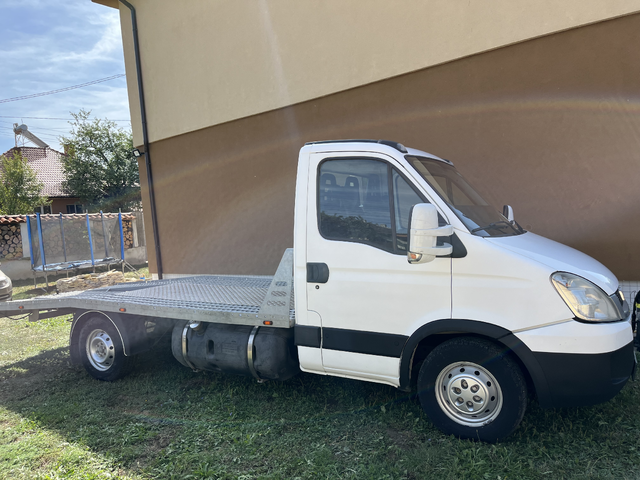 Iveco 35S18 35 S18 - автомобили, коли, обяви за нови и употребявани 4