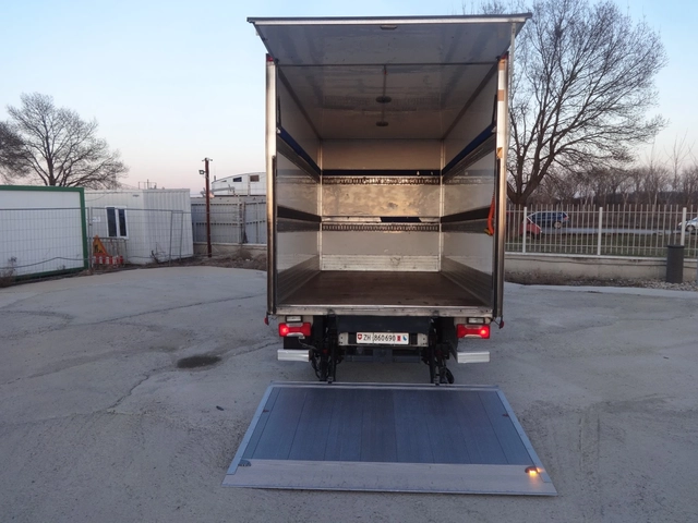 Iveco 35S18 3.0HPI  КАТ. * Б* КЛИМАТИК - автомобили, коли, обяви за нови и употребявани 9