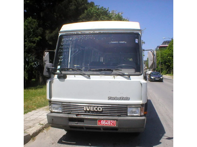 Iveco 60-11 АВТОБУС - автомобили, коли, обяви за нови и употребявани 1