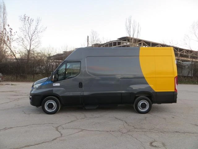 Iveco Daily 35S14 -12 КУБ.М-МЕТАН - автомобили, коли, обяви за нови и употребявани 1