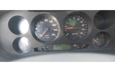 Iveco Daily 35C15 бордово - автомобили, коли, обяви за нови и употребявани 9